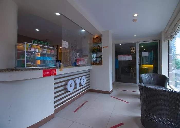 Vaccinated Staff-oyo 655 Mambaling Hotel